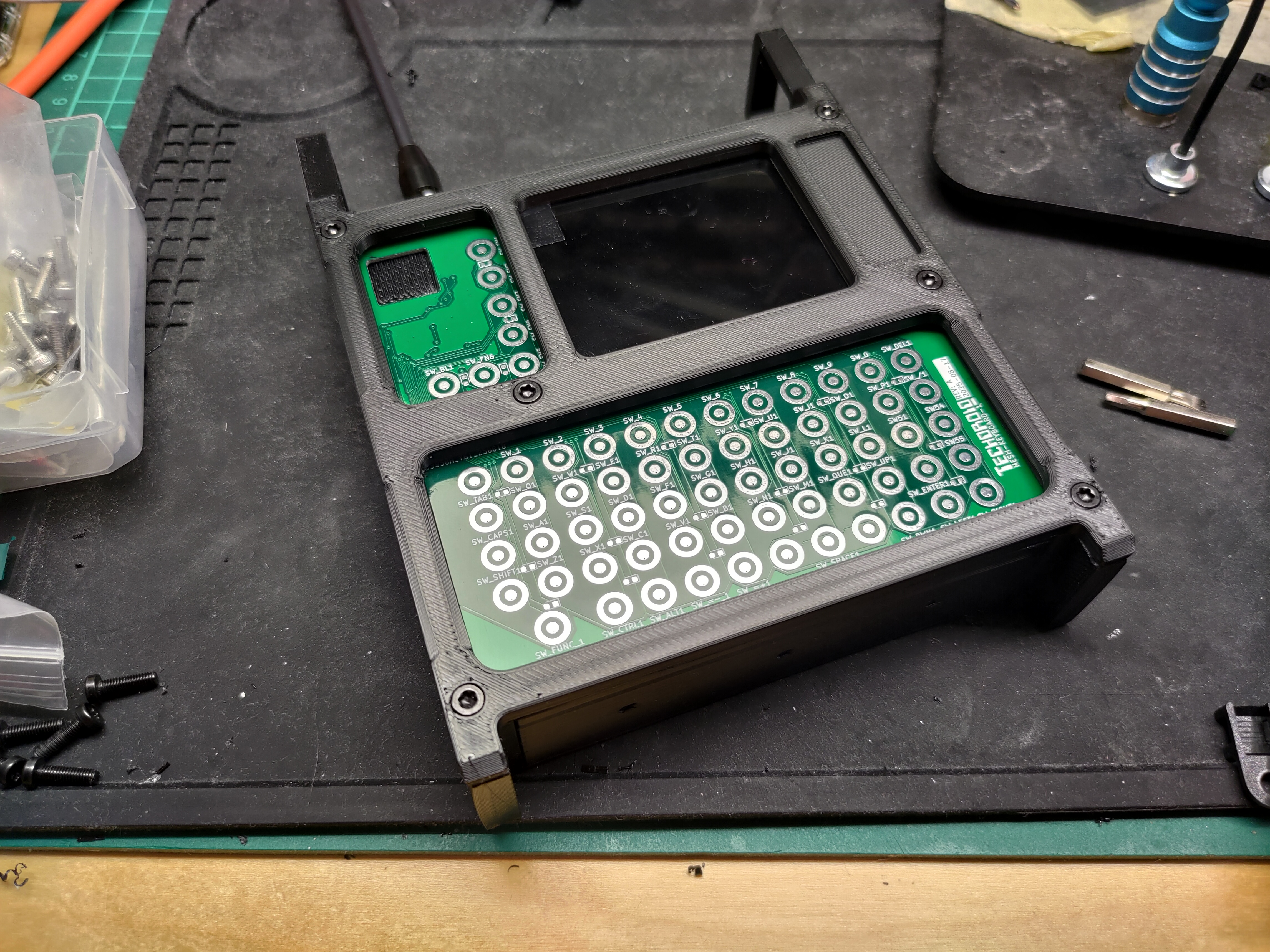 A build log of a Meshtastic/Meshcore client device