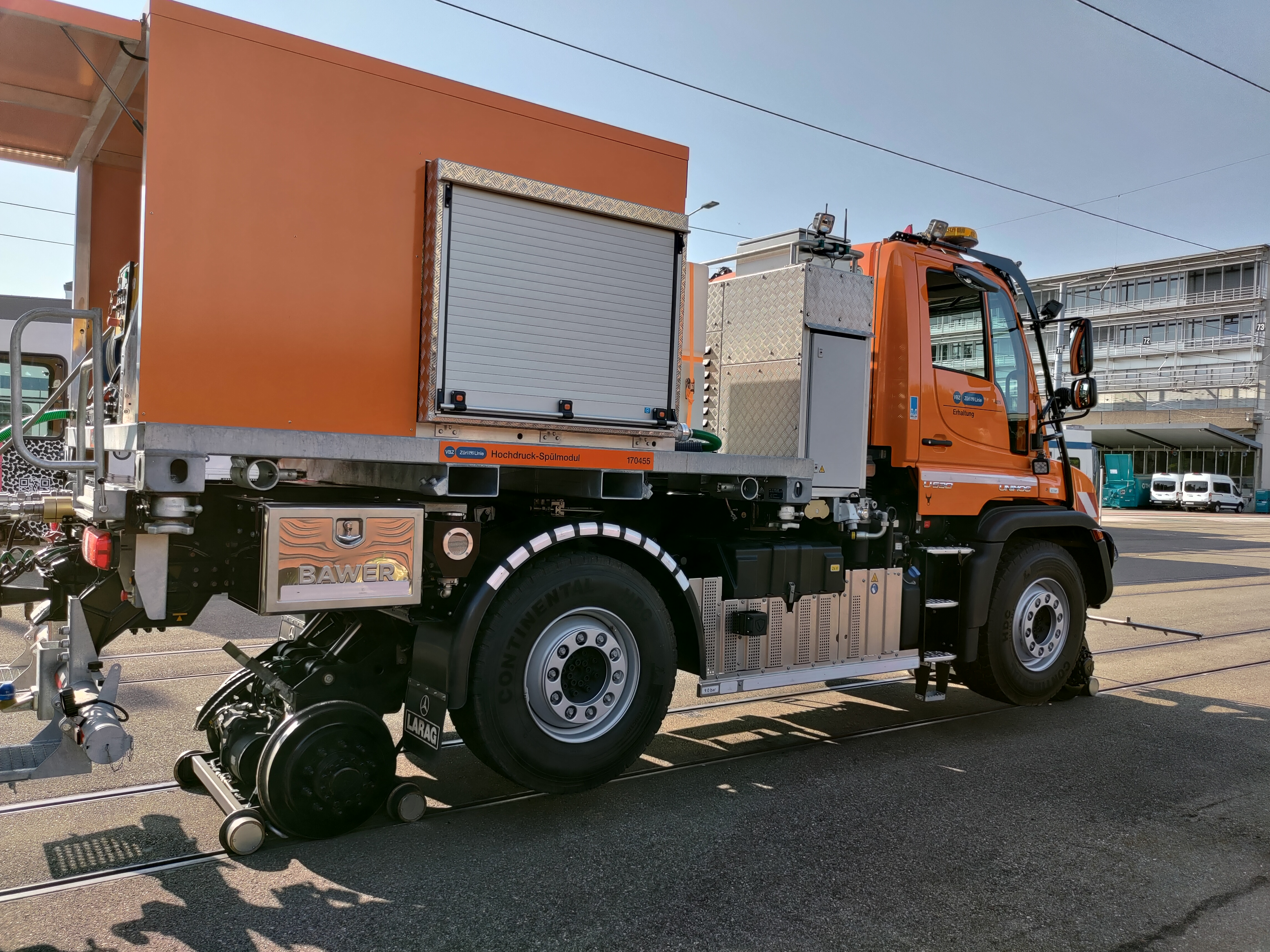 Rail / Street Vehicle